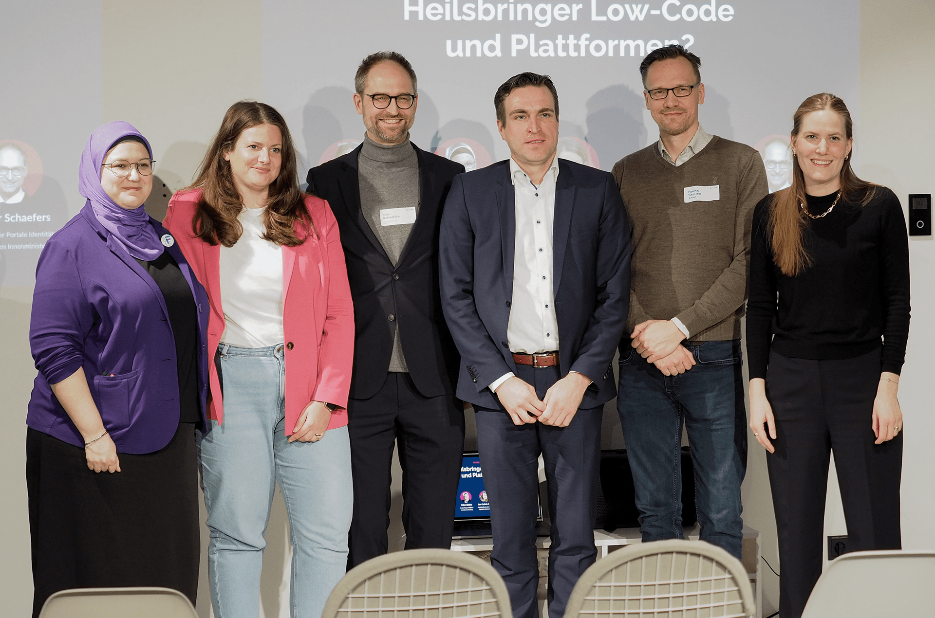 Teilnehmenden der Paneldiskussion